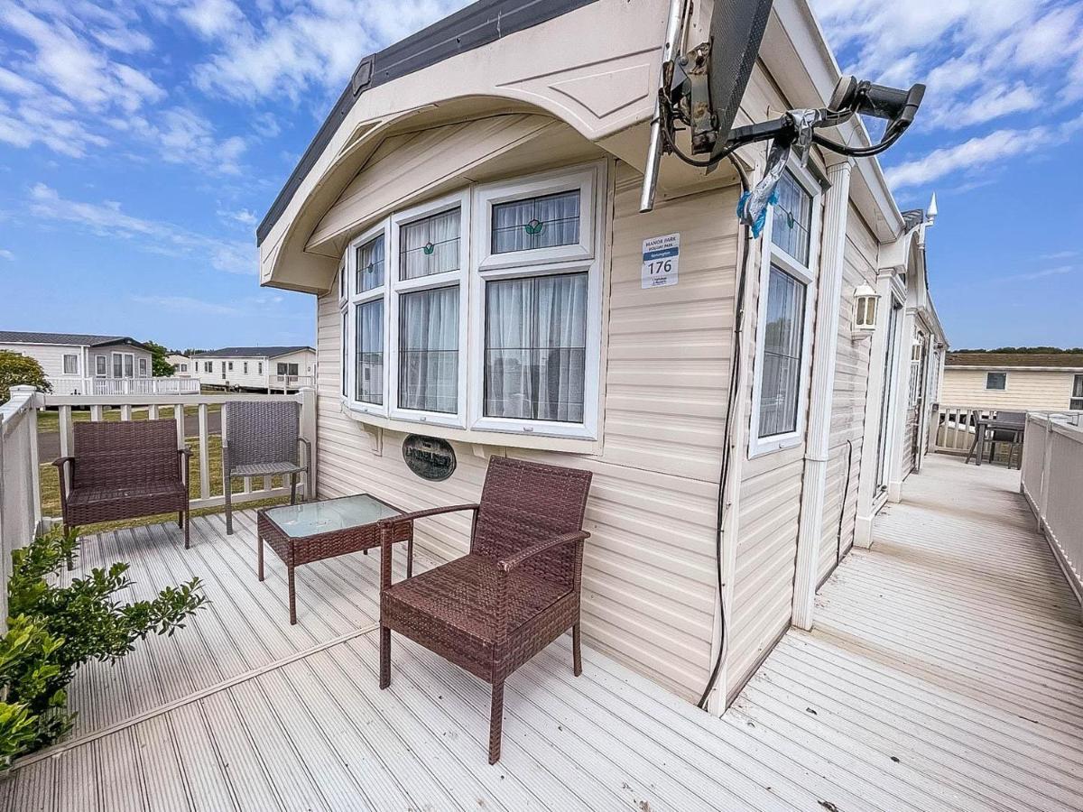 Brilliant Caravan For Hire At Manor Park In Hunstanton Norfolk Ref 23176K Hotel Exterior photo